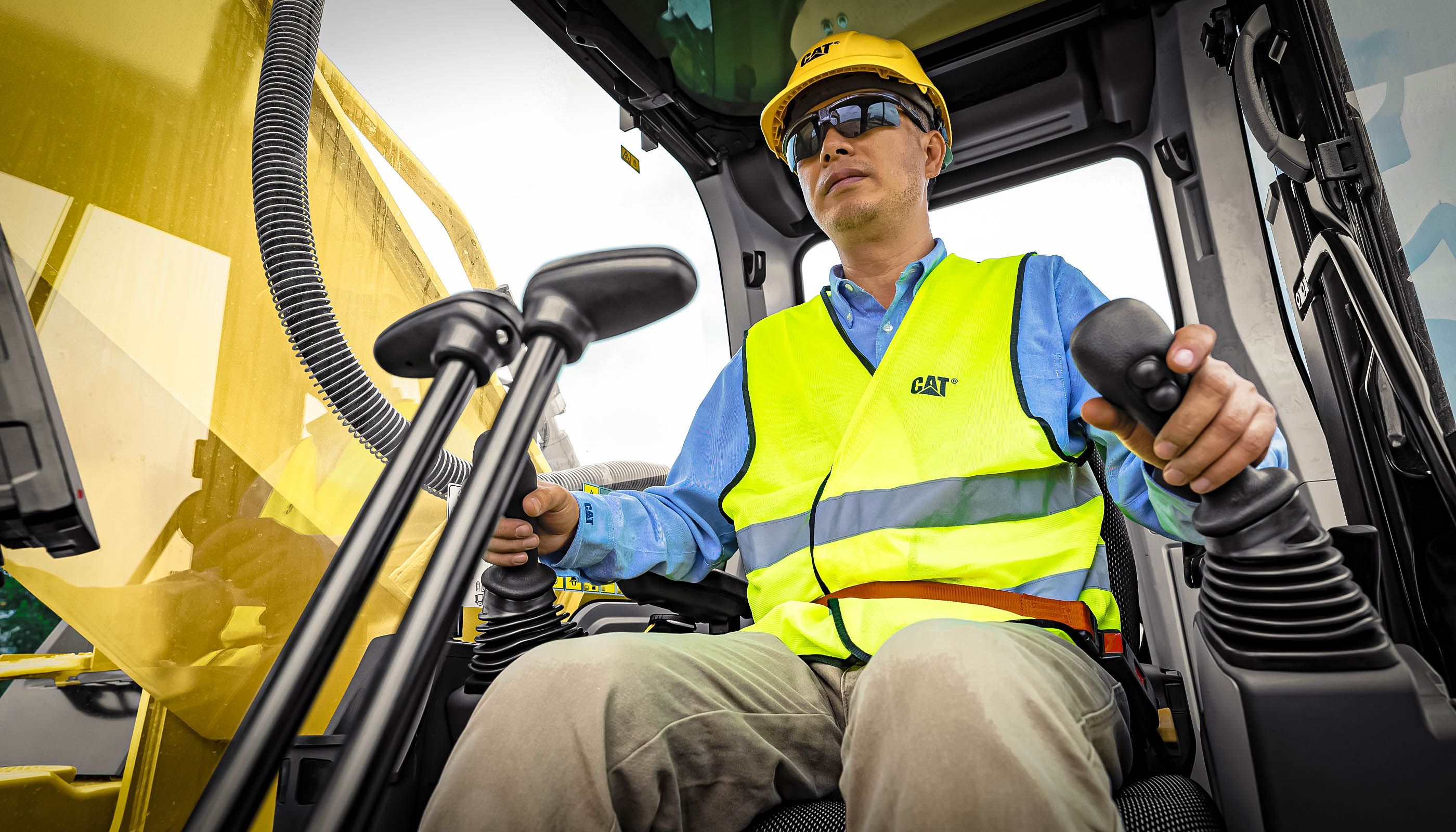Top 5 Tips for Safely Operating Heavy Equipment