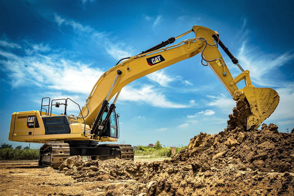Cat® 345 GC hydraulic trackhoe excavators bring premium power, performance, control, digging, trenching, and heavy lifting capacity to your large scale projects.