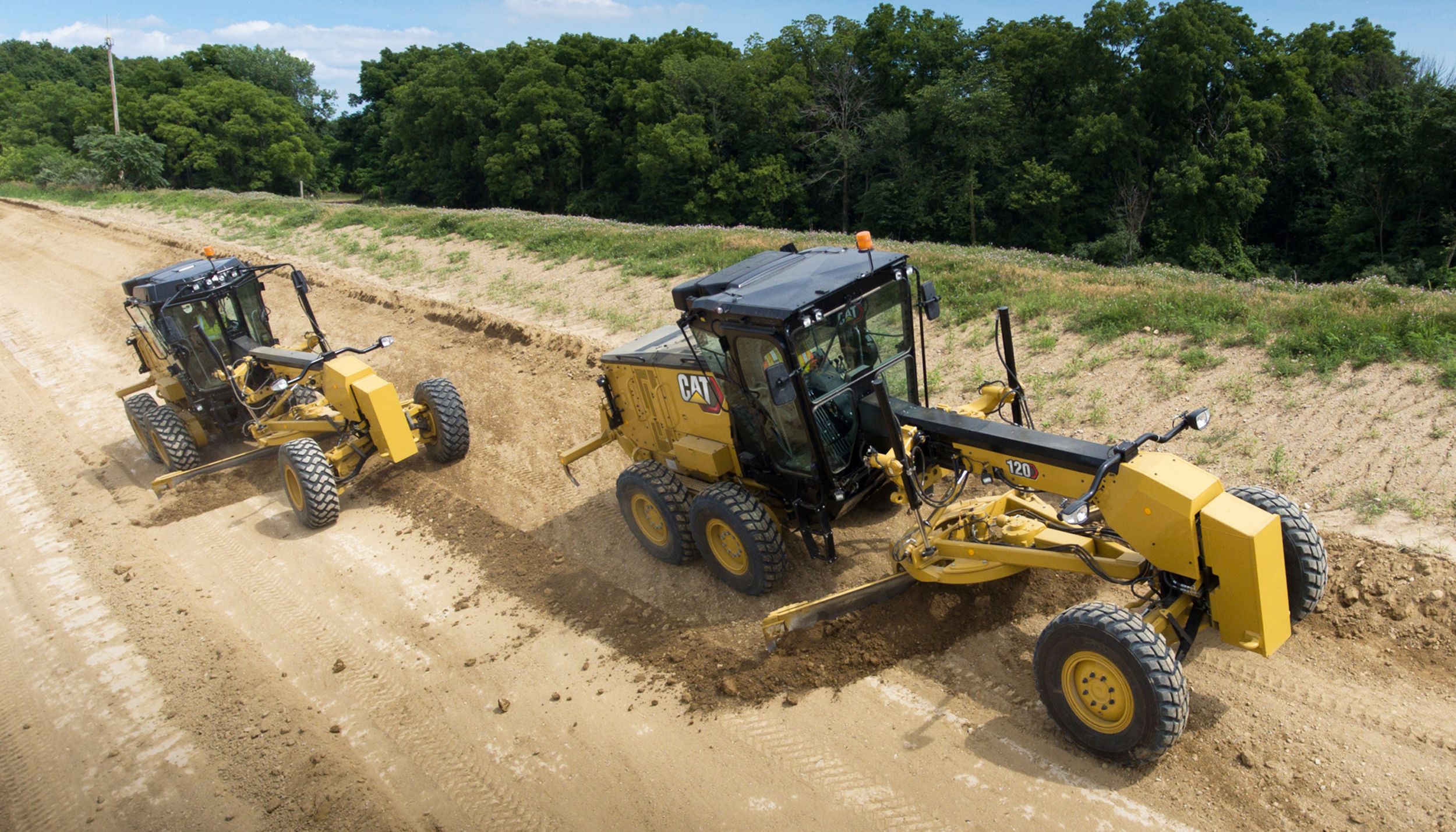 Cat 120 Motor Grader - BUILT-IN SAFETY FEATURES