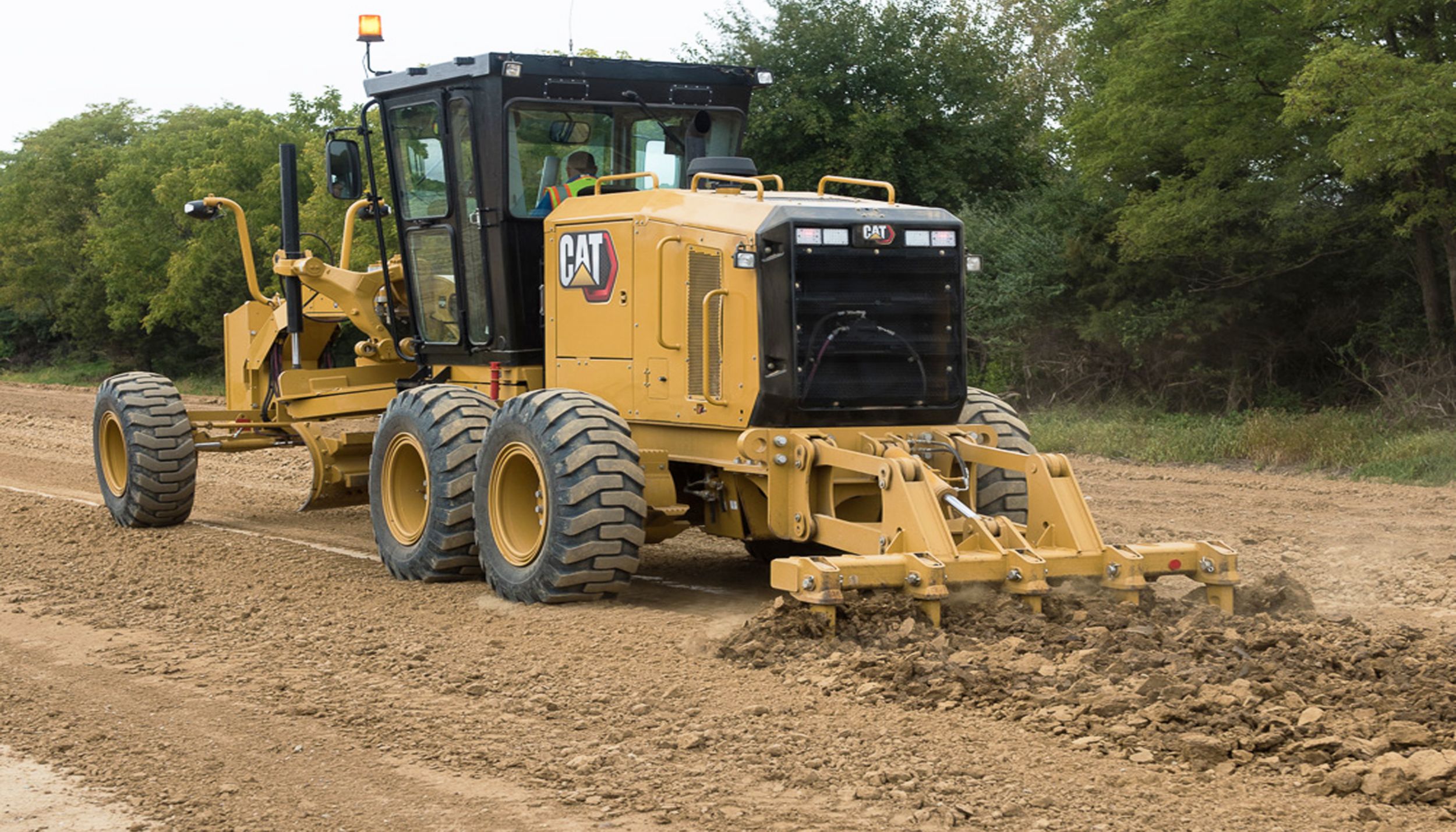 Cat 140 GC Motor Grader - EXPAND YOUR CAPABILITIES