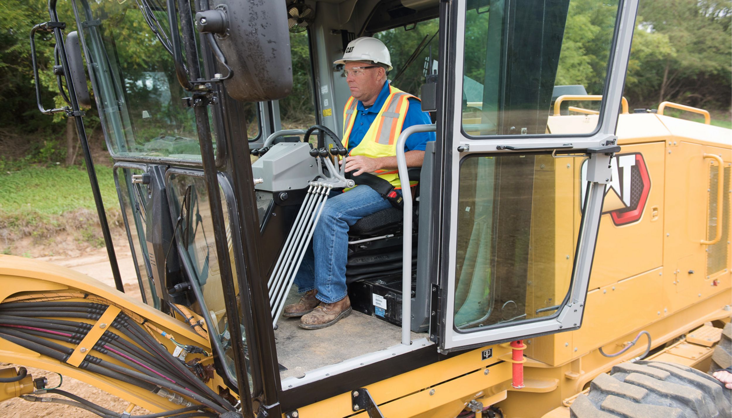 Cat 140 GC Motor Grader - WORK IN COMFORT