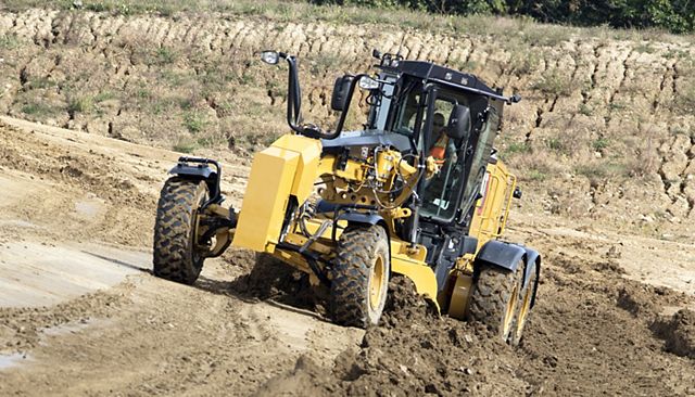 Cat 160 Motor Grader - POWERFUL EFFICIENCY