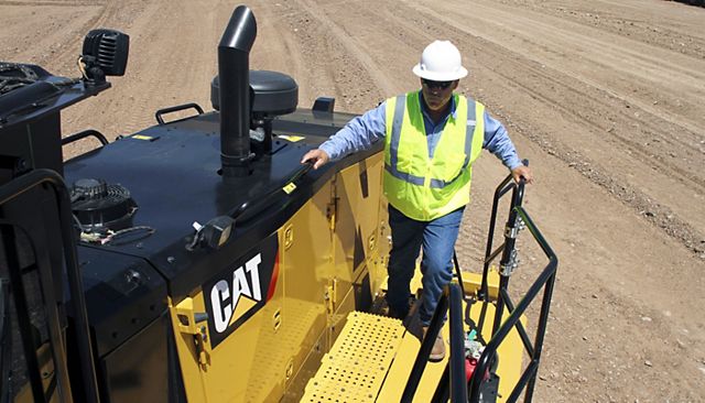 Cat 16 Motor Grader - ENSURING A SAFE JOB SITE