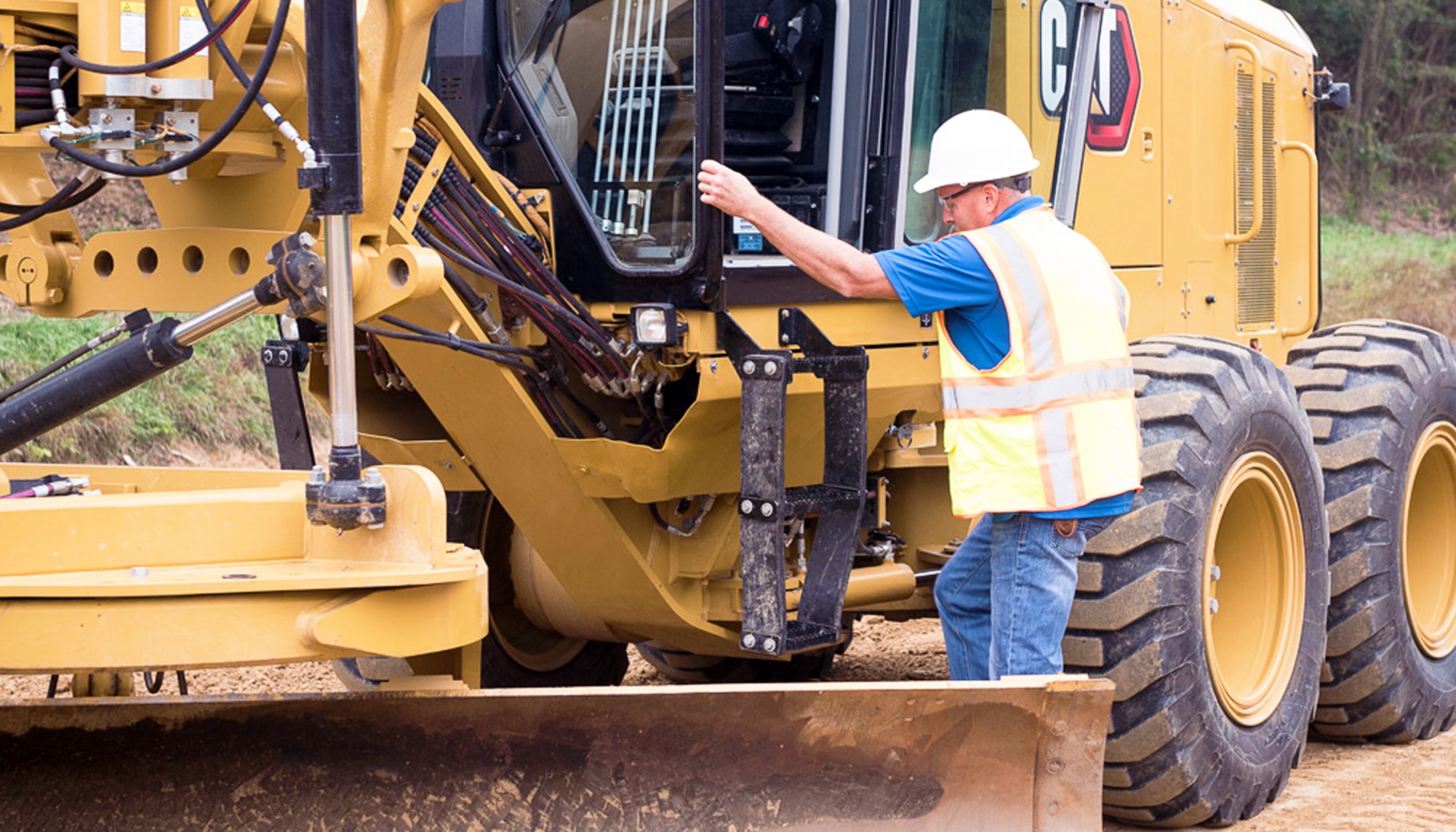 Cat 140 GC Motor Grader - SAFELY HOME EVERY DAY