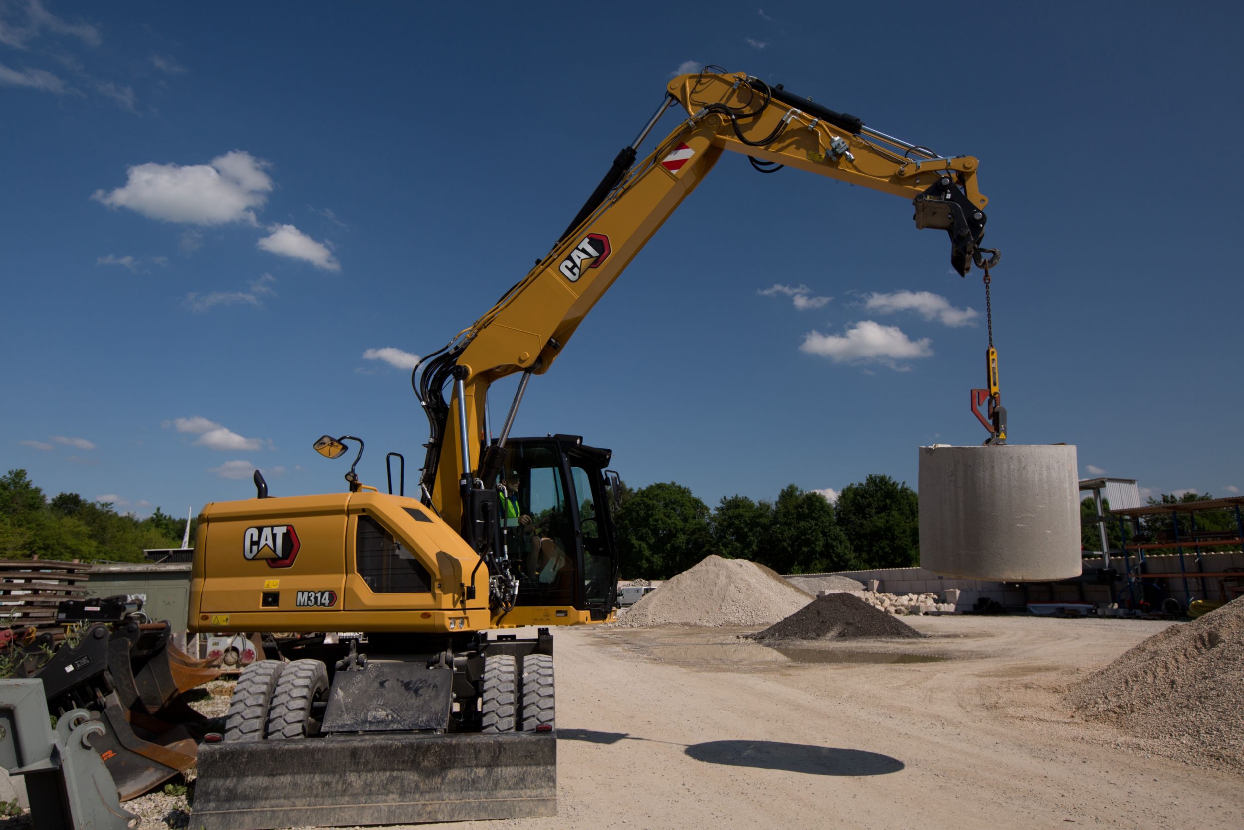 M314 Wheeled Excavator lifting