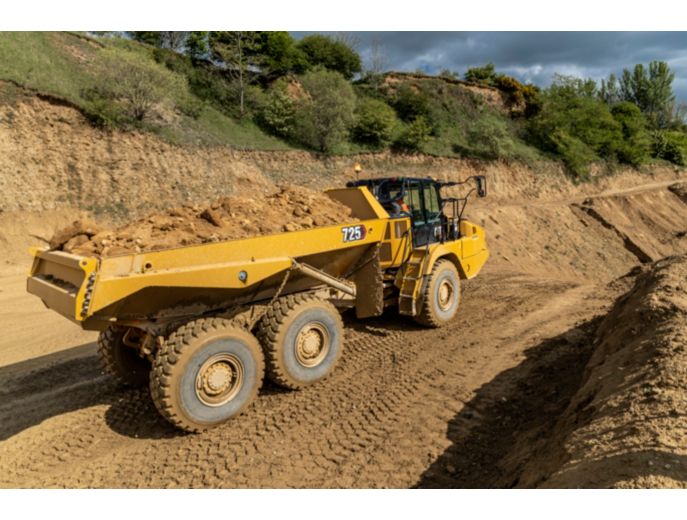 725 Three Axle Articulated Truck