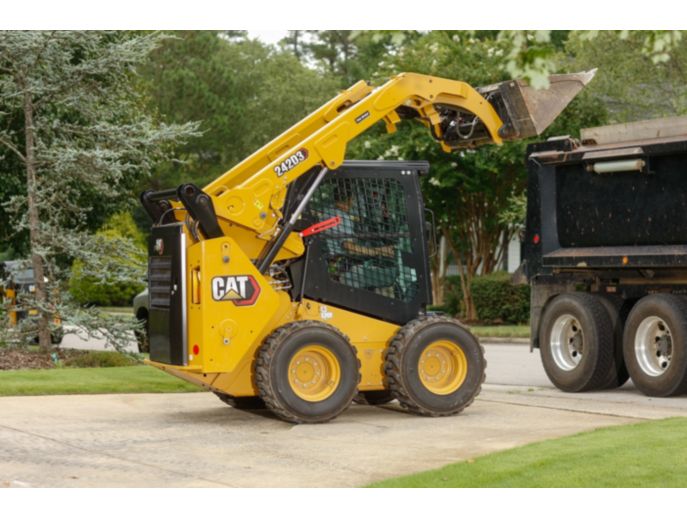 Cat®242D3防滑转向加载器
