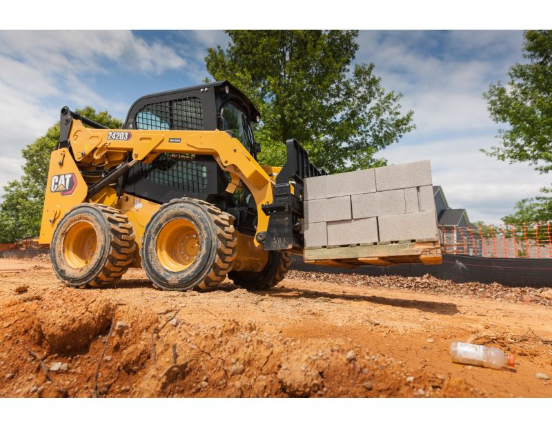 Cat® 242D3 Skid Steer Loader