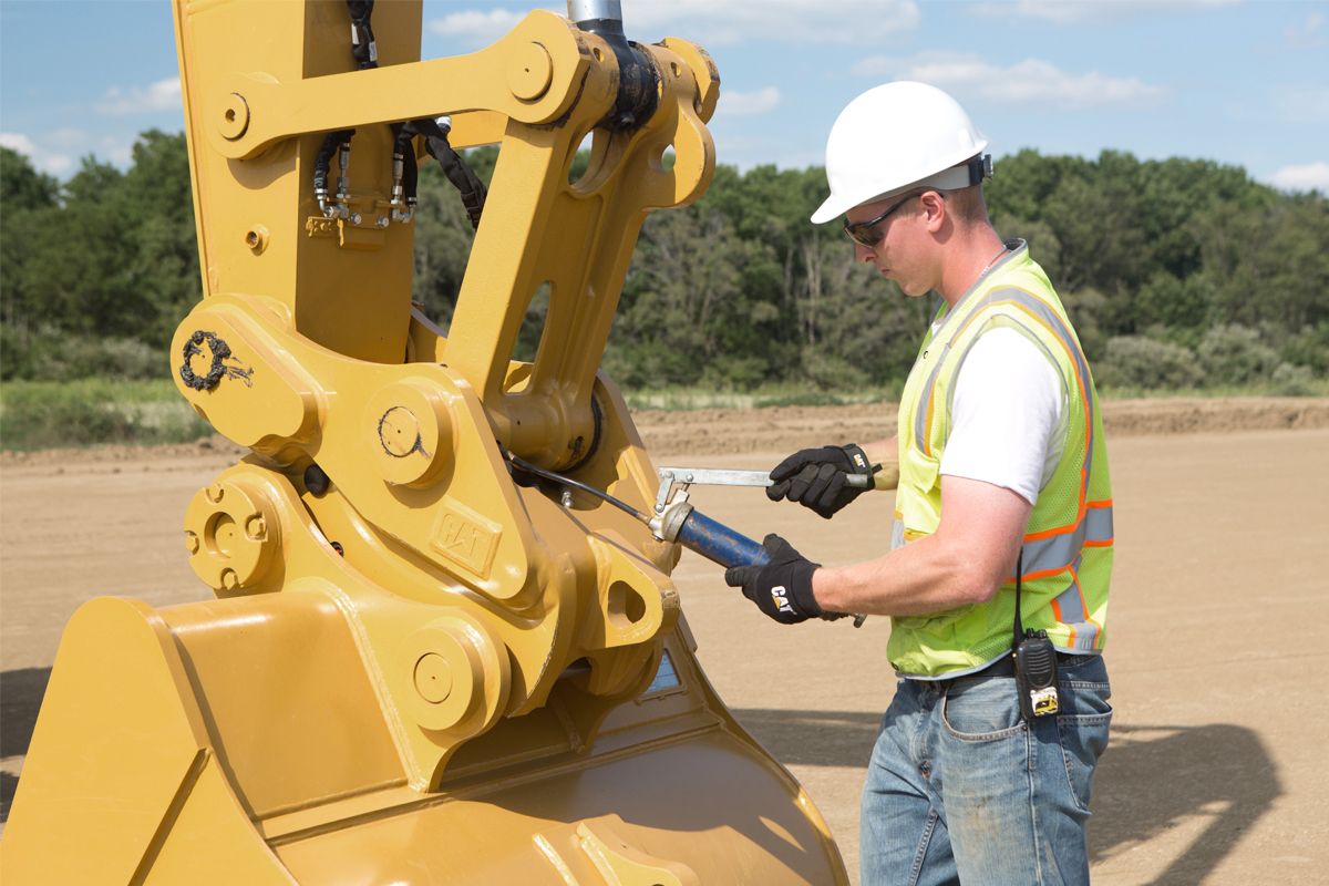 Cat 326 Hydraulic Excavator - LOWER MAINTENANCE COSTS