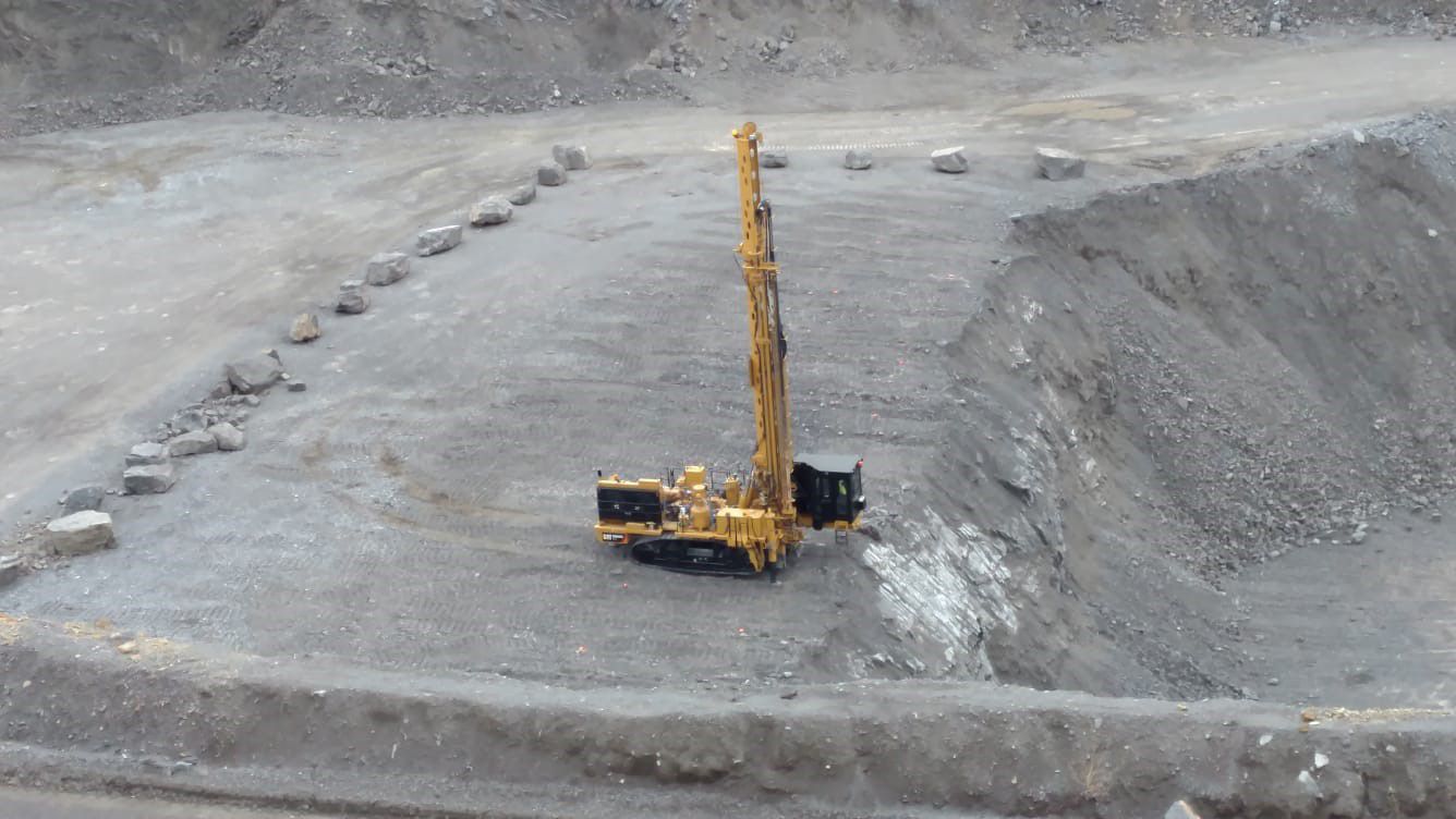 MD6200 Rotary Blasthole Drill Quarry Work>