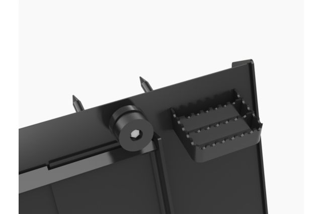 Serrated Step / Rubber Bumper