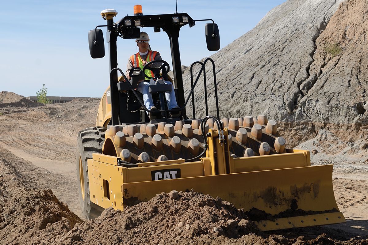 Compactadores de Suelos Vibratorios de la serie GC, Cat