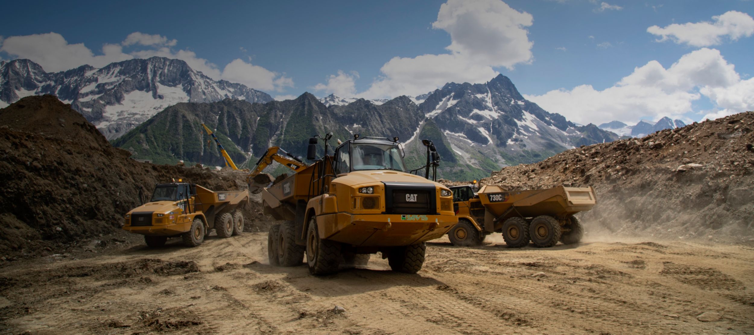 Il cliente in piedi sul luogo di lavoro
