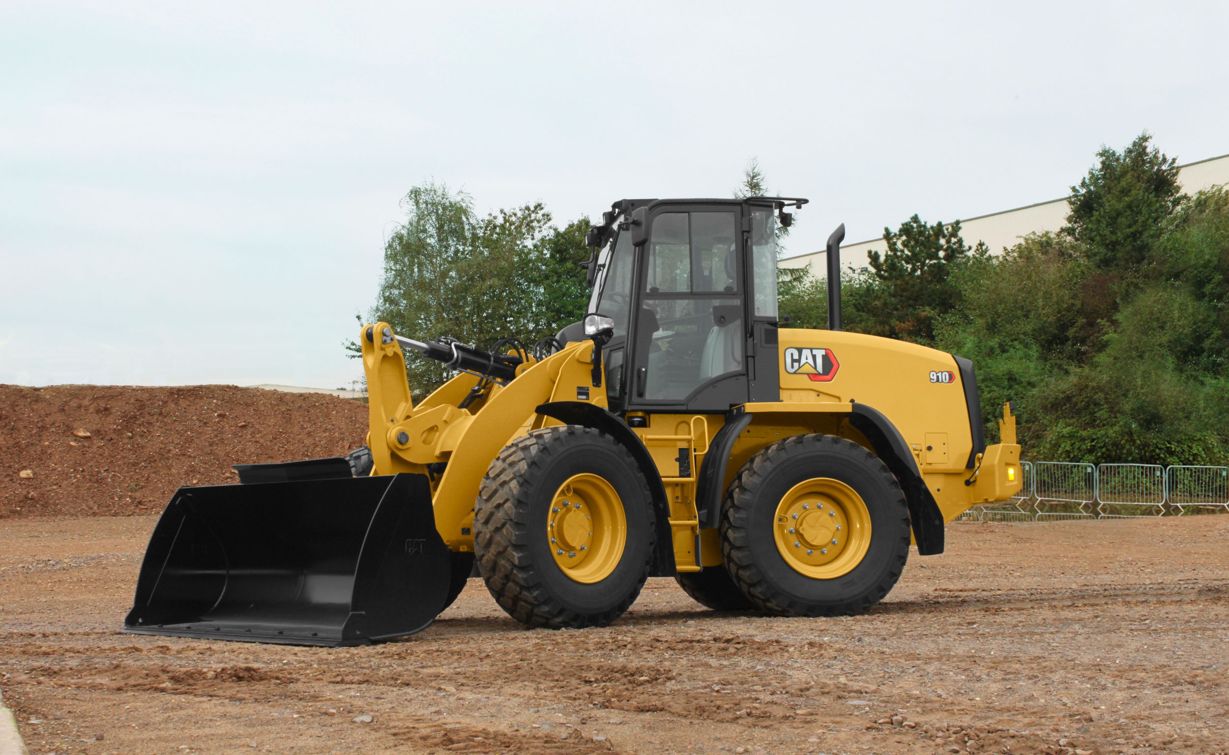 The 910 Compact Wheel Loader.