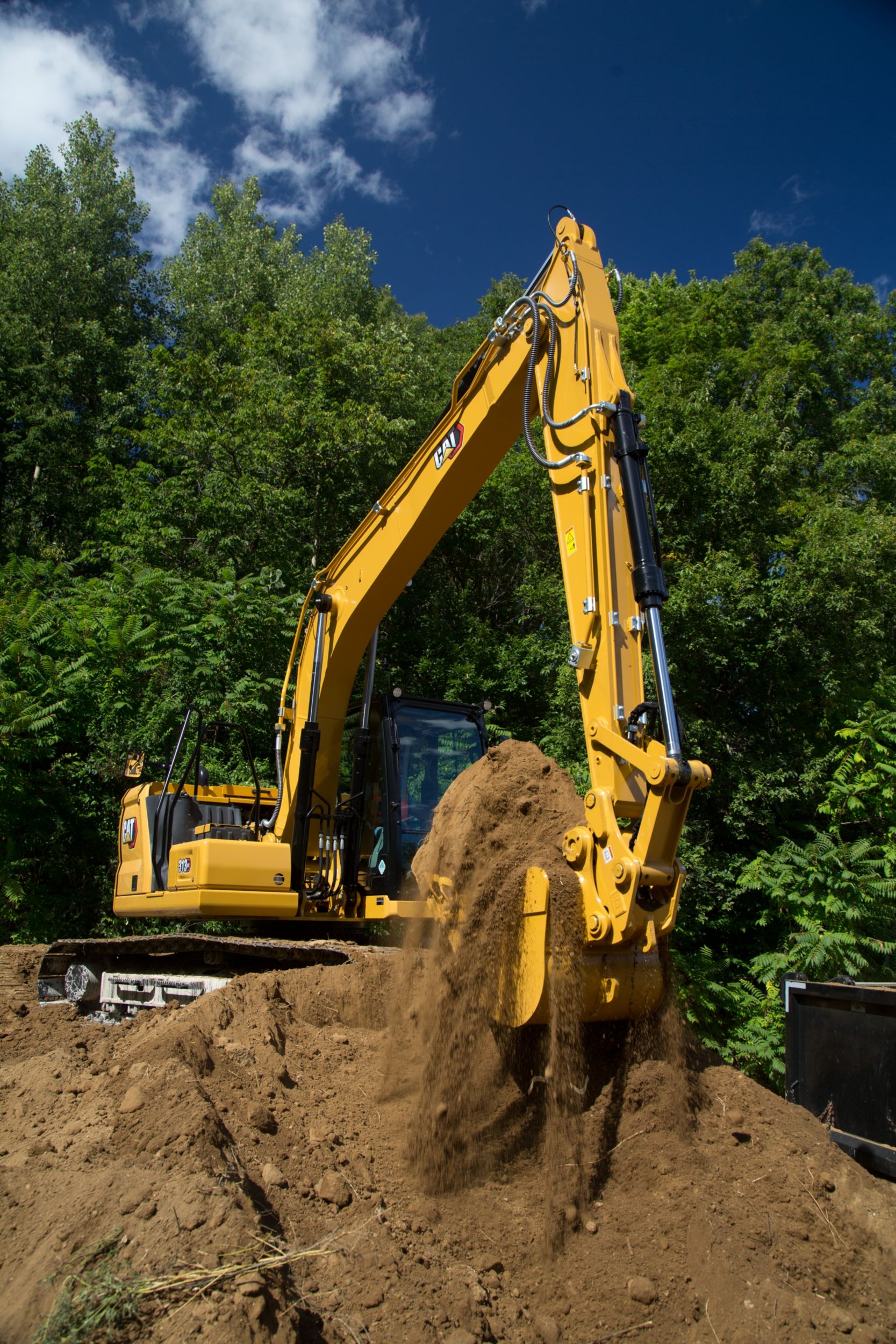 313 GC Bucket Full of Dirt>