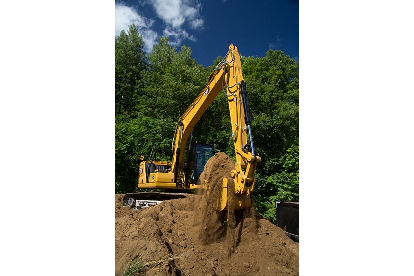 313 GC Bucket Full of Dirt