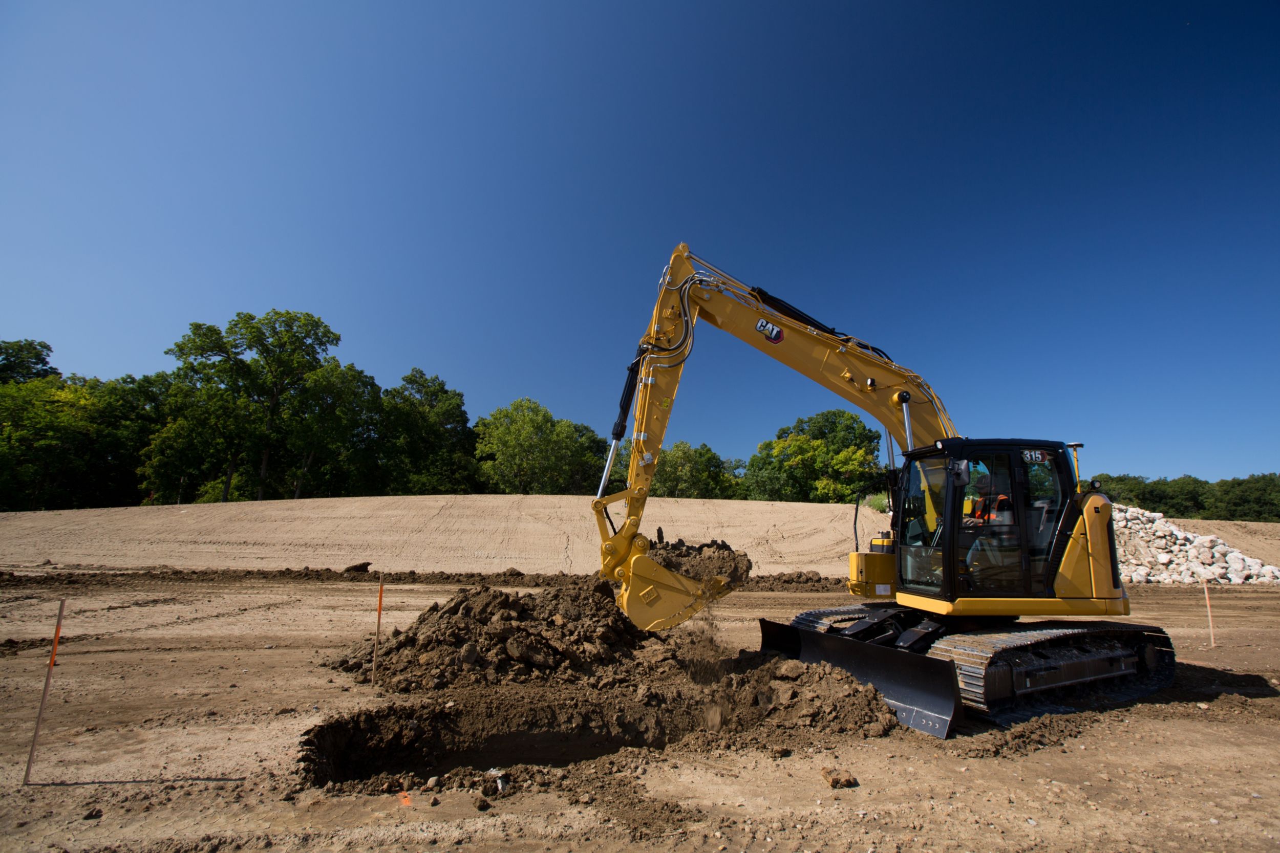 New Cat® 315 Hydraulic Excavator | Tractor & Equipment Co.