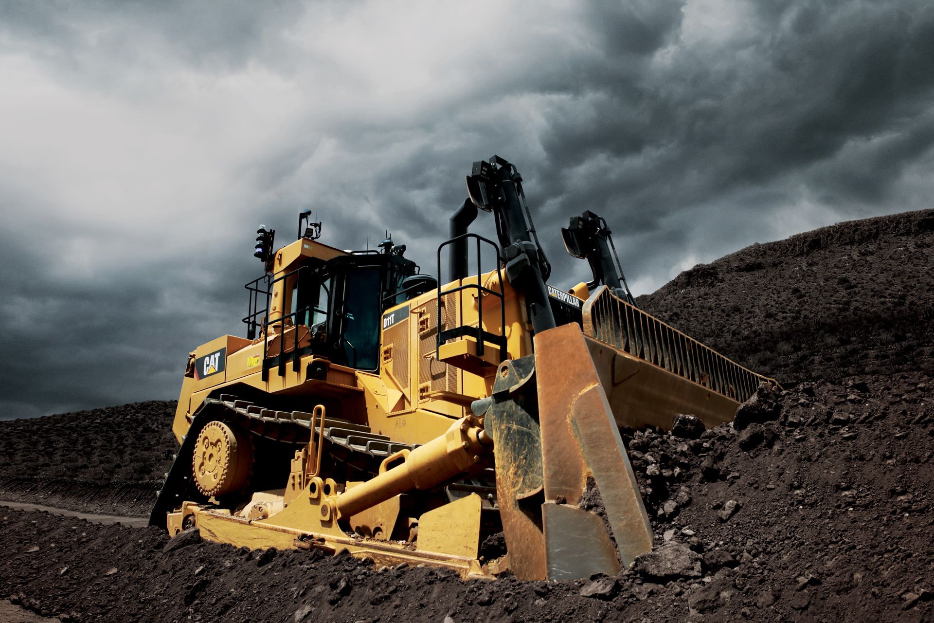 Cat Command do spychania w górnictwie