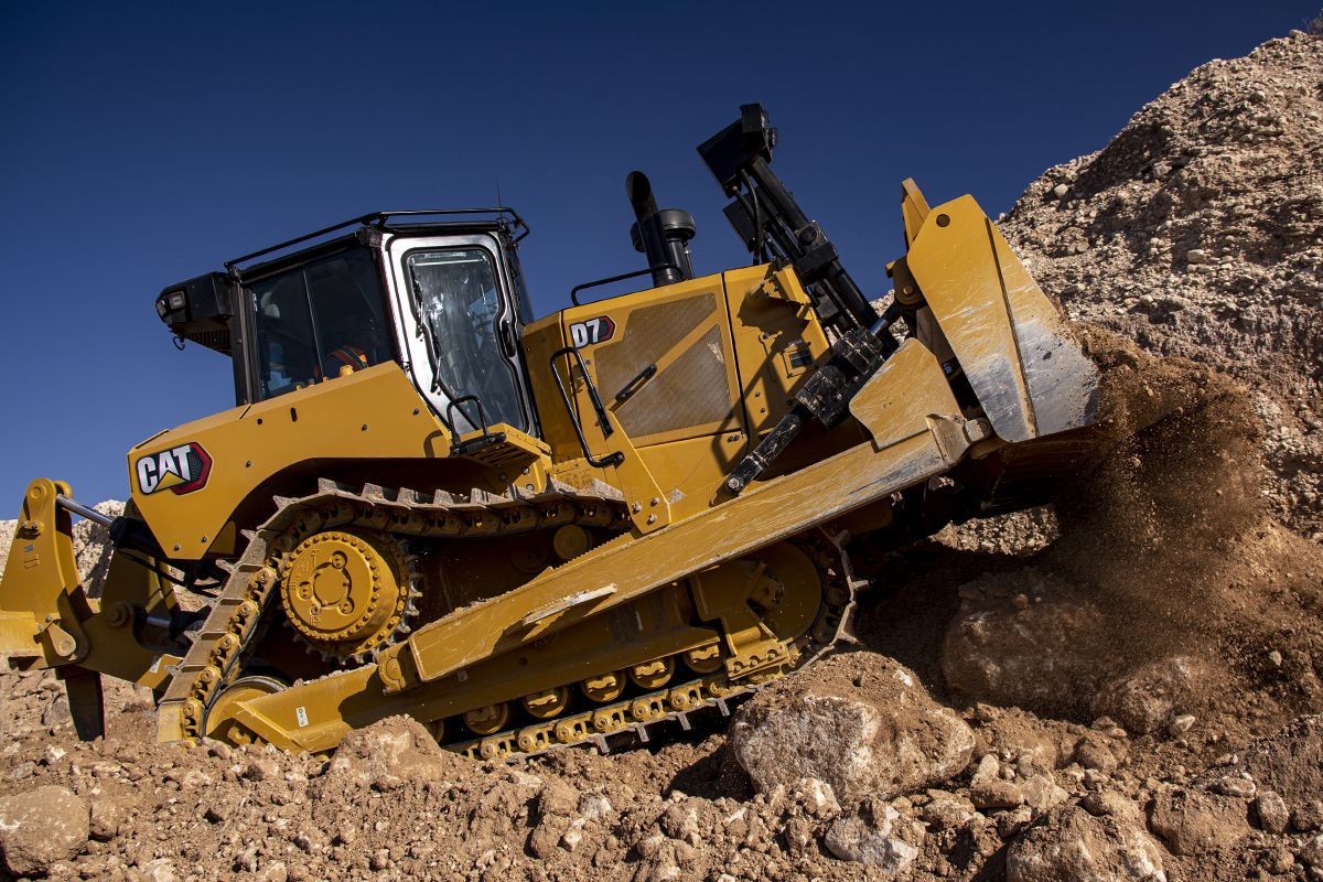 D7 Dozers | Bulldozers | Crawler Dozers | Cat | Caterpillar