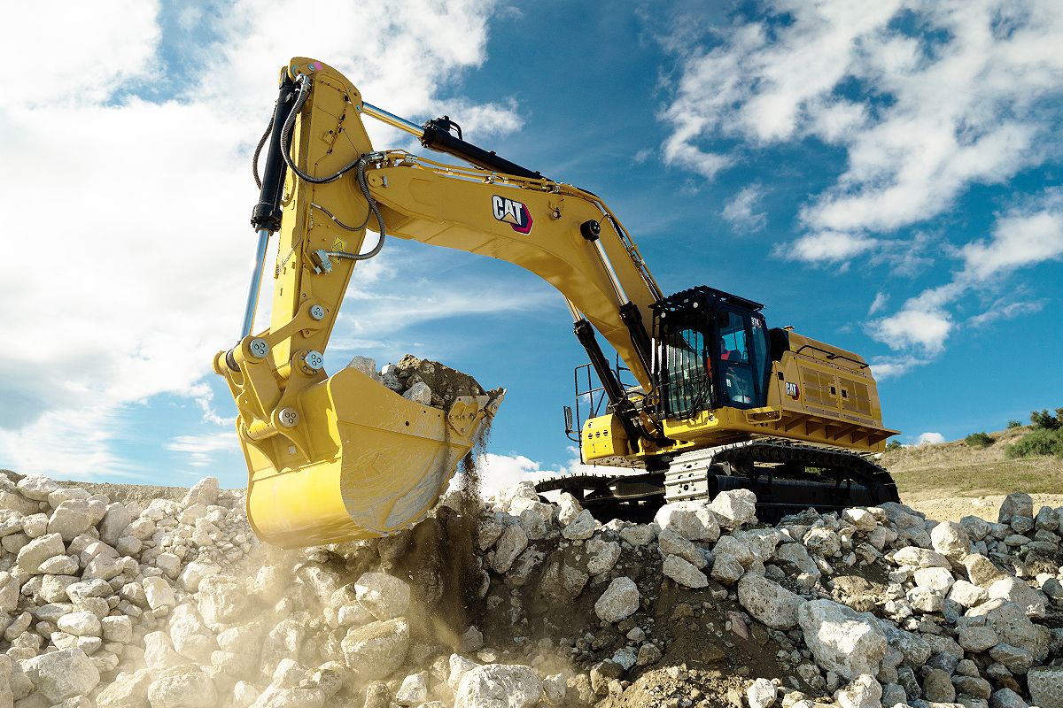 The Cat® 374 hydraulic trackhoe excavator delivers class-leading production with incredible power.