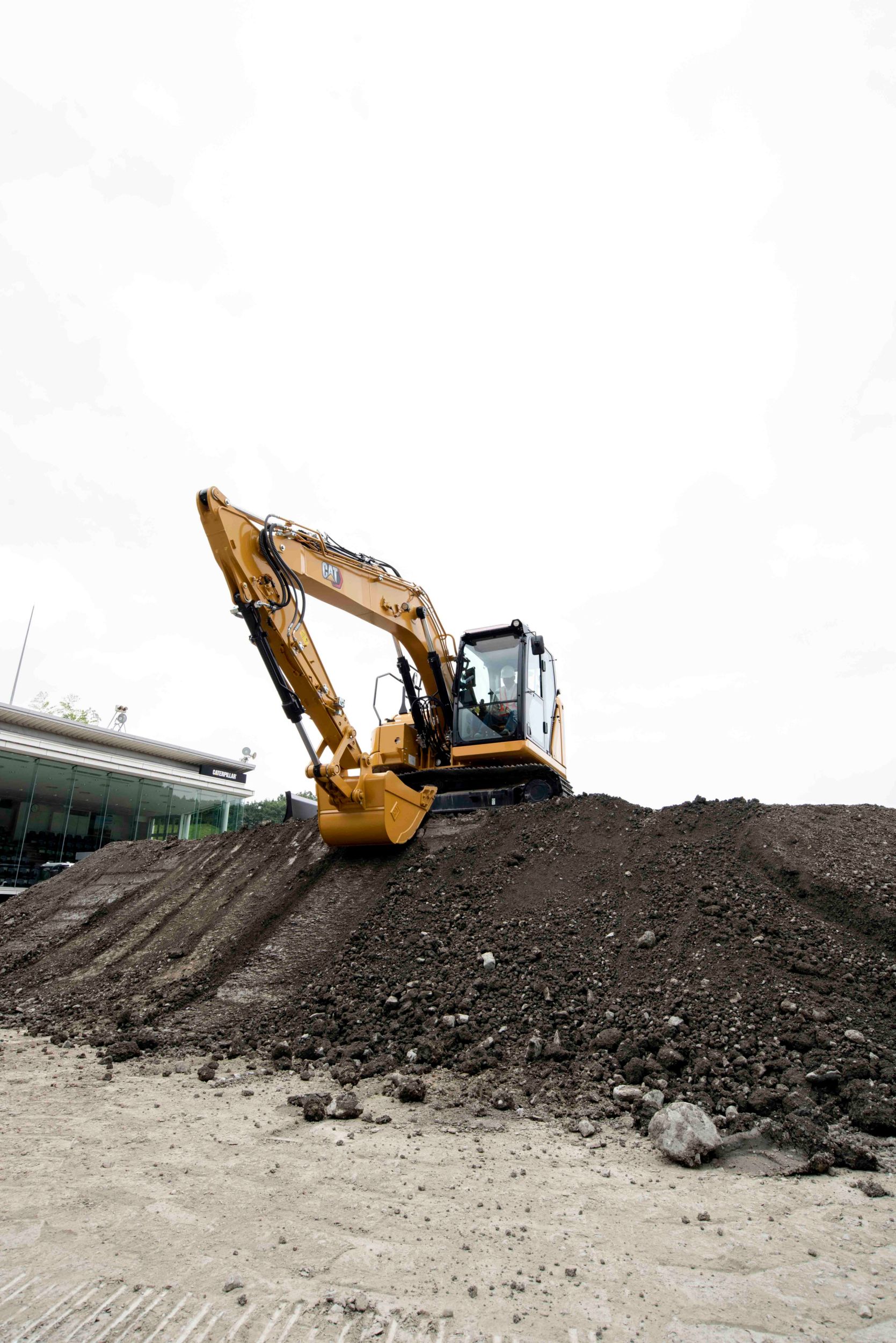 315による斜面での作業