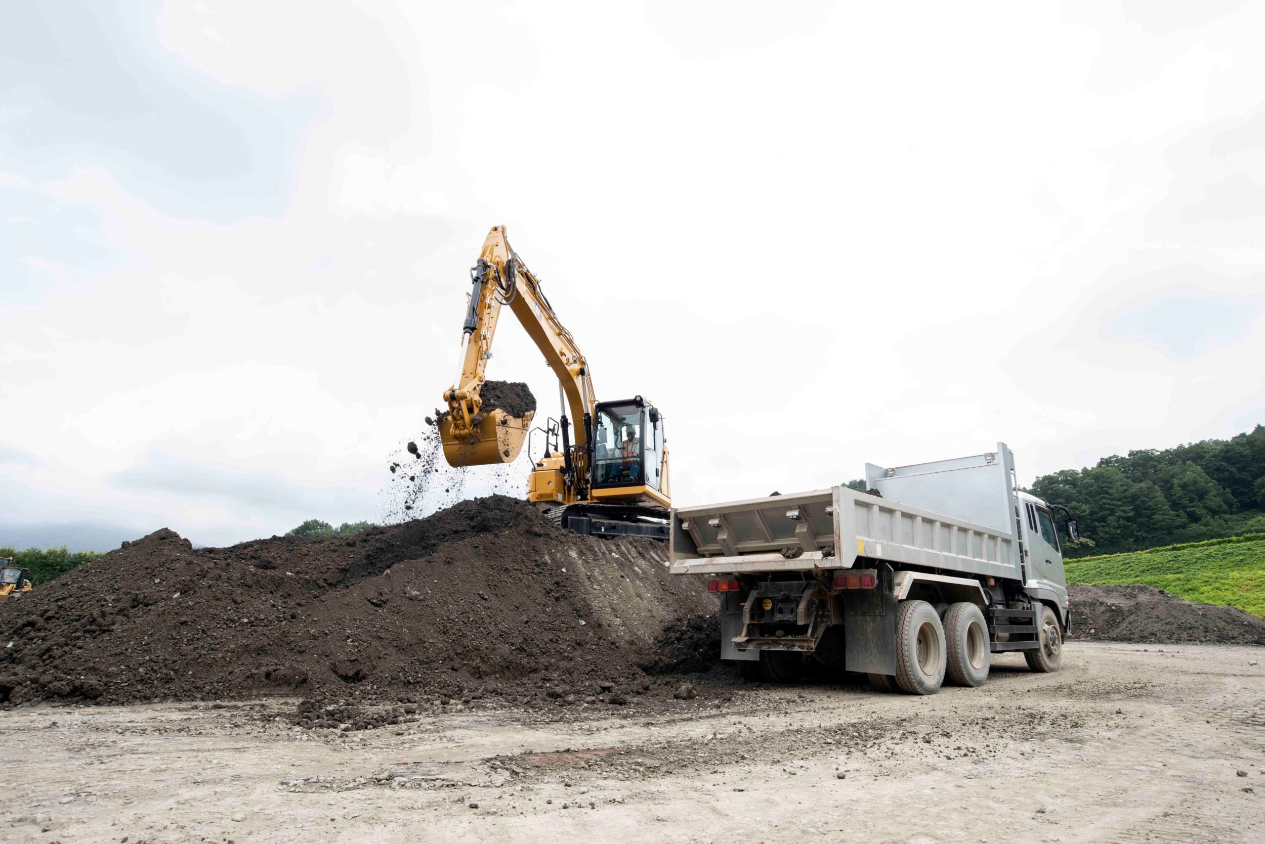 315によるトラック積込み