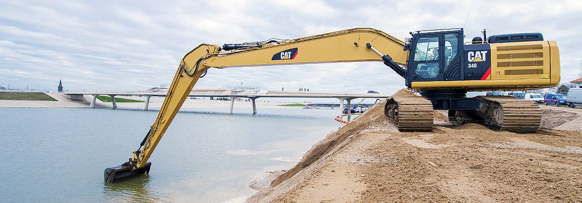 Long Reach Excavators