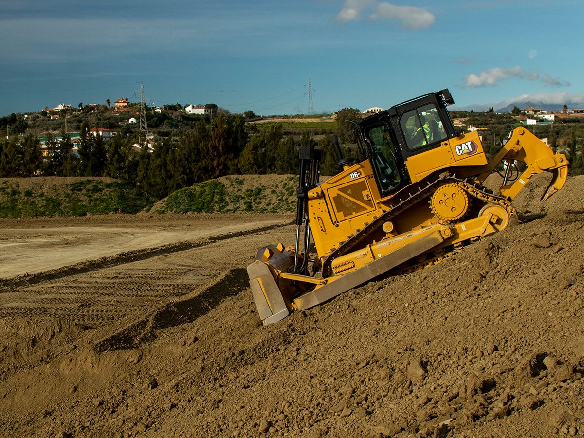 Le Tracteur D6 GC Cat avec son barbotin surélevé présente un excellent équilibre