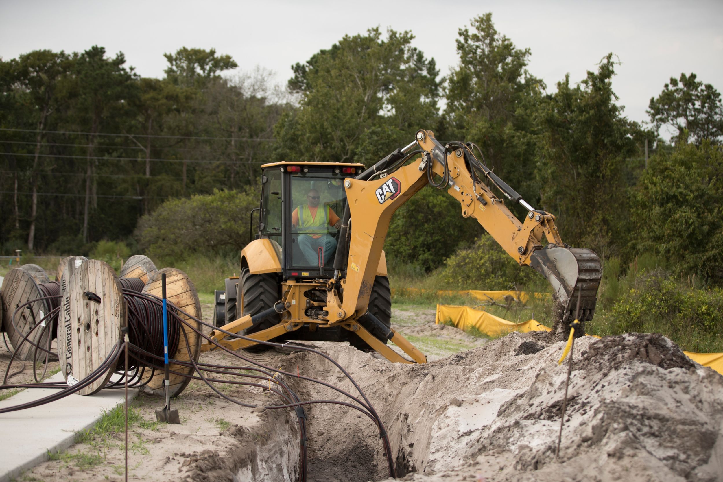 Center-Pivot Backhoe Loaders 420 XE