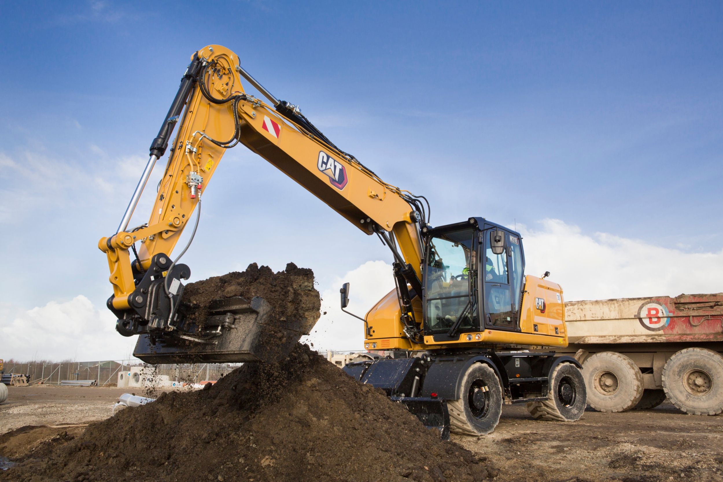 Get the job done faster with the M318 Wheeled Excavator