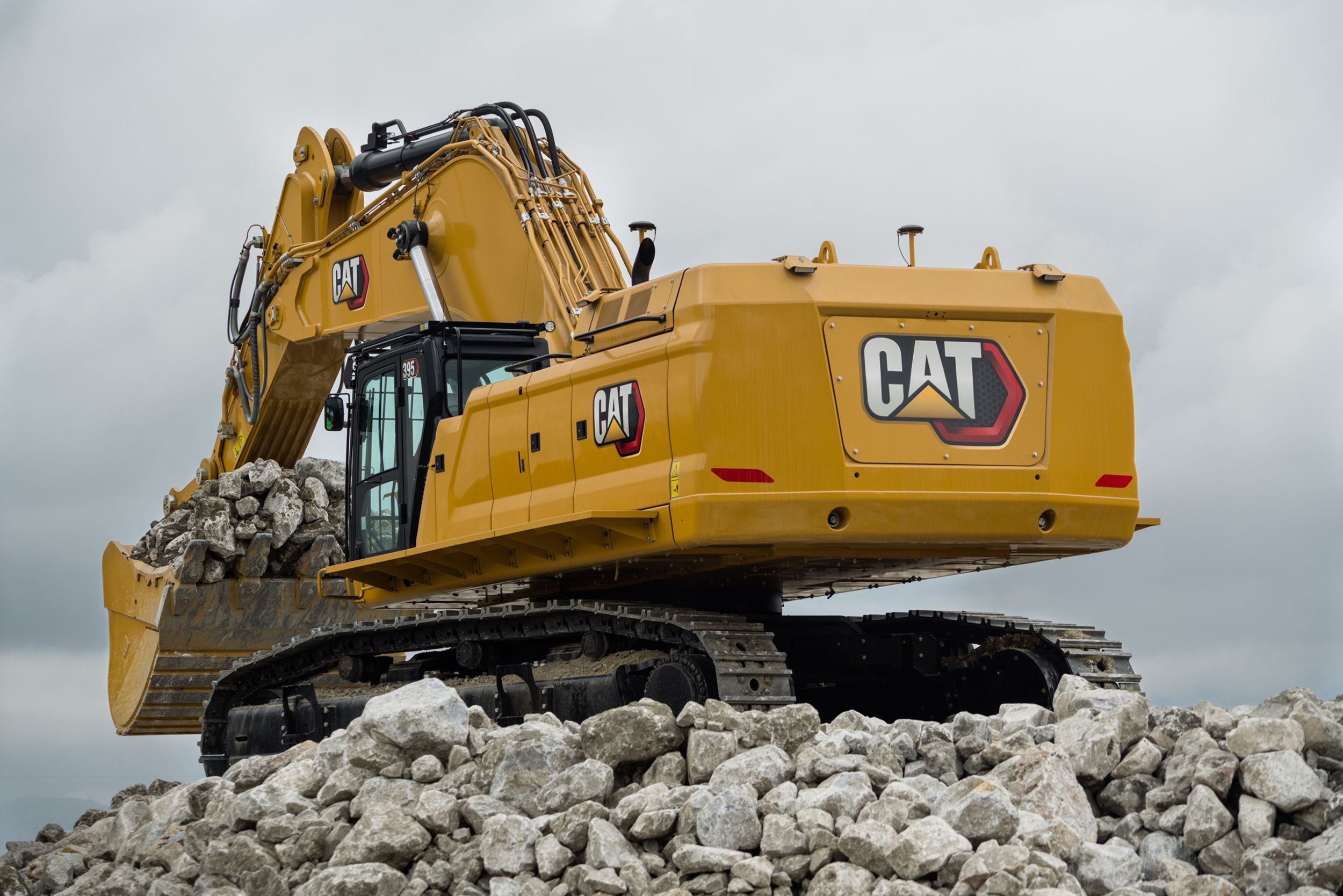 L'escavatore idraulico Cat® 395 di nuova generazione offre maggiore produzione, maggiore durata e meno manutenzione CM20200306-c9aa0-ab908