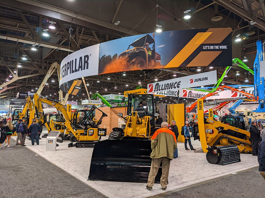 Caterpillar Display Machines