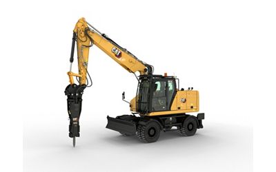 M318 Wheel Excavator equipped with a hammer