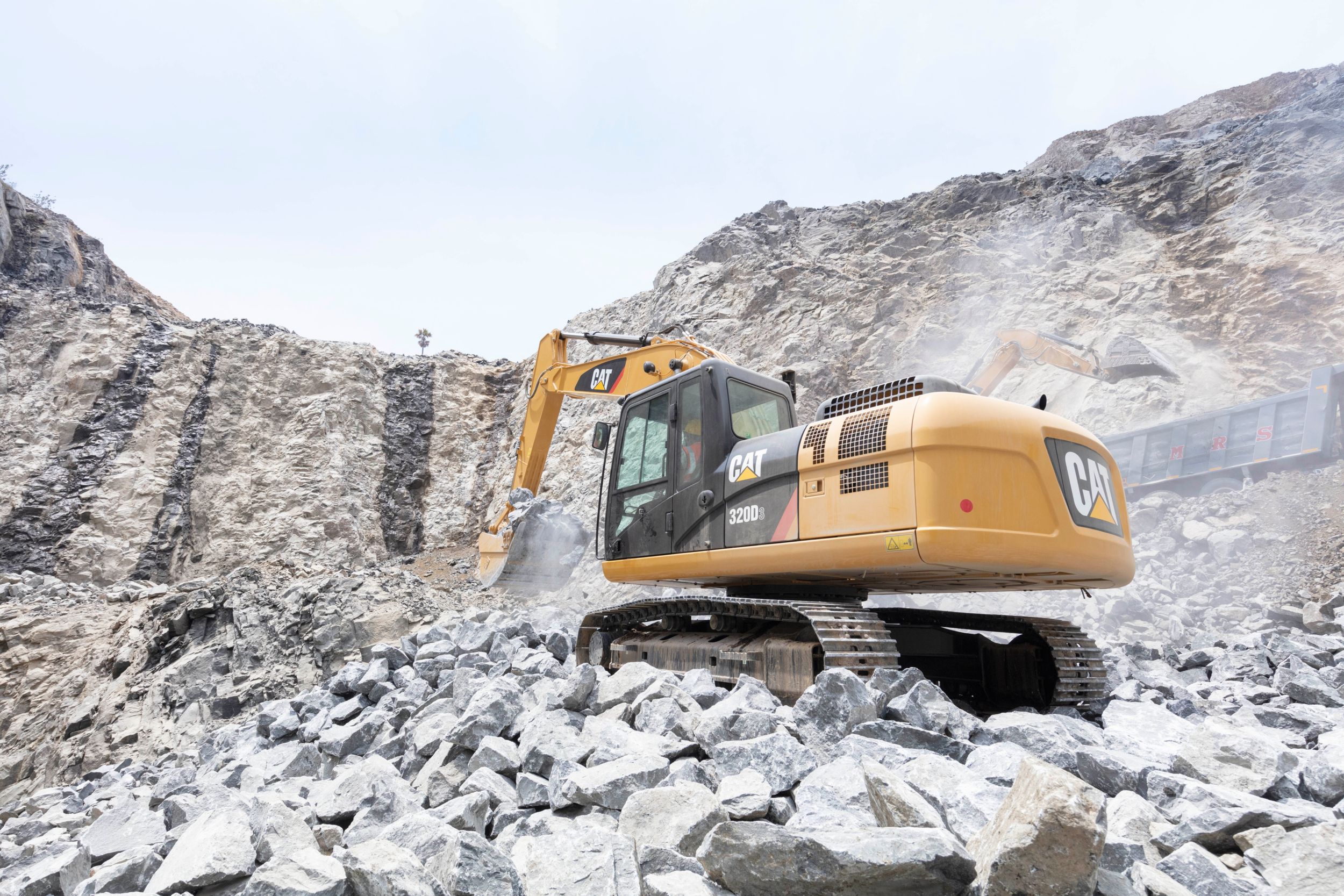 The versatile Cat 320D3 combines high fuel efficiency with low-cost-per-hour performance.