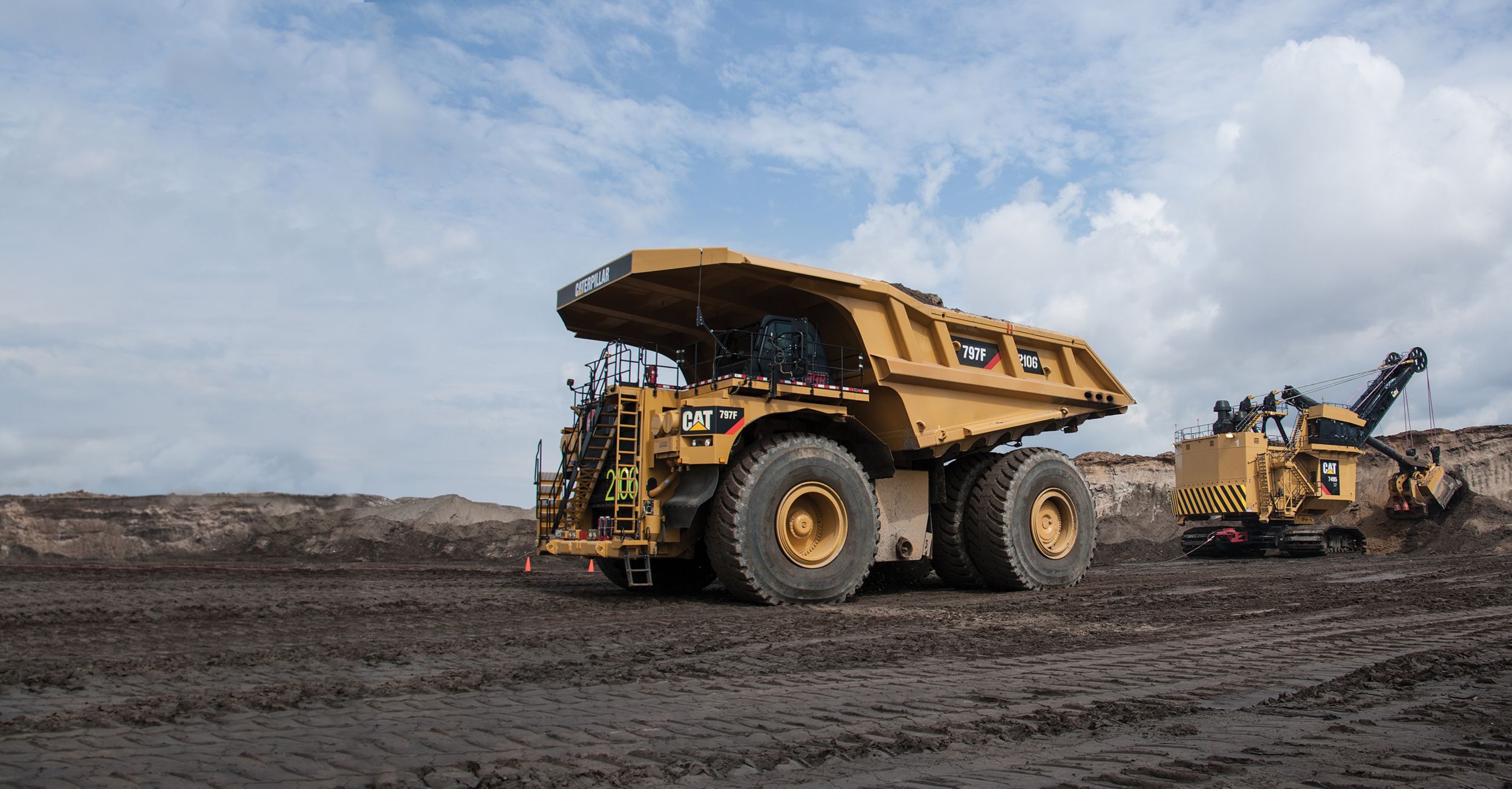 Cat® MINING TRUCK NAMED THE COOLEST THING MADE IN ILLINOIS, Cat