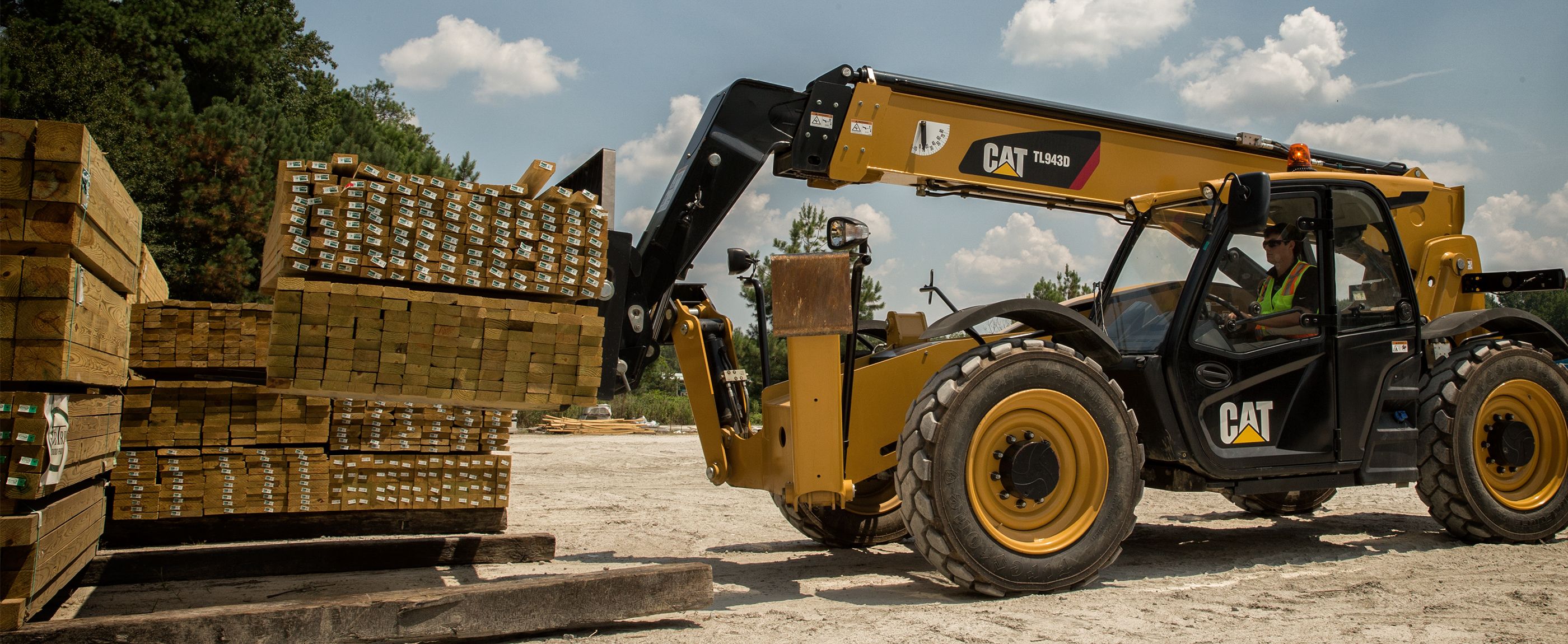 Choose Cat Used for Your Next Telehandler