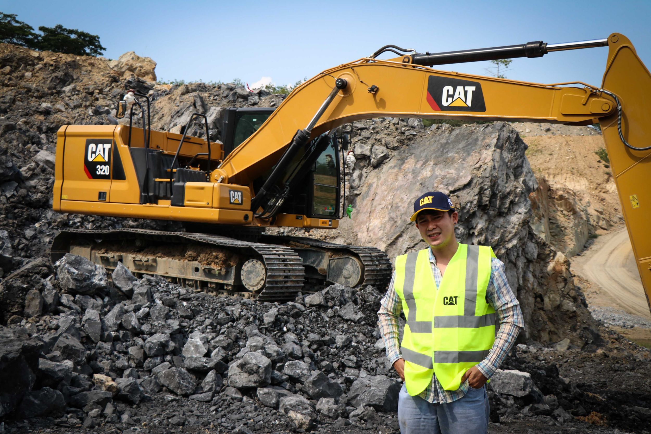 Customer on jobsite during COVID-19 pandemic