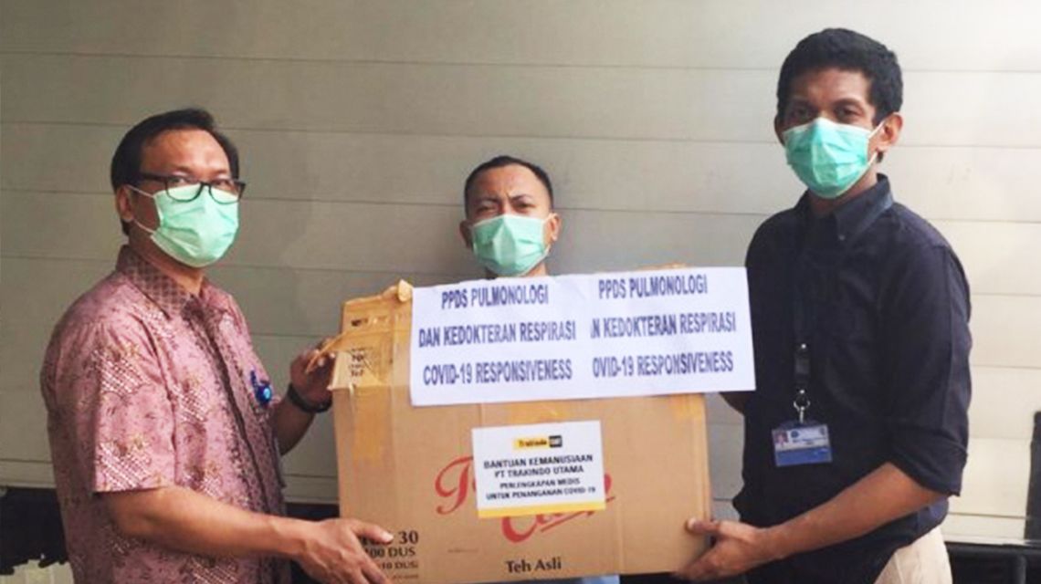 PT Trakindo Utama actively distributes personal protective equipment (PPE) during COVID-19
