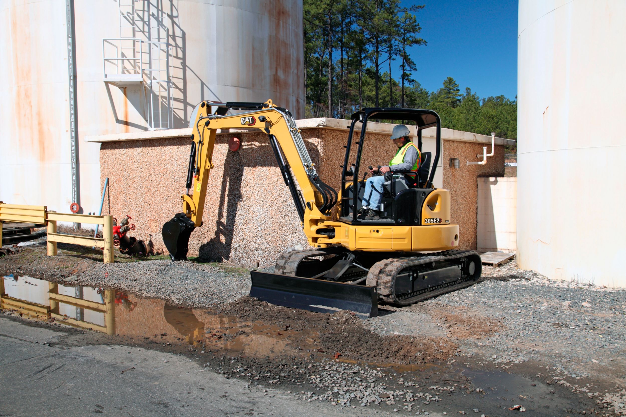 305e2 Cr Mini Hydraulic Excavator Finning Cat