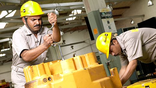 Cat dealer tech trouble shoot an equipment issue