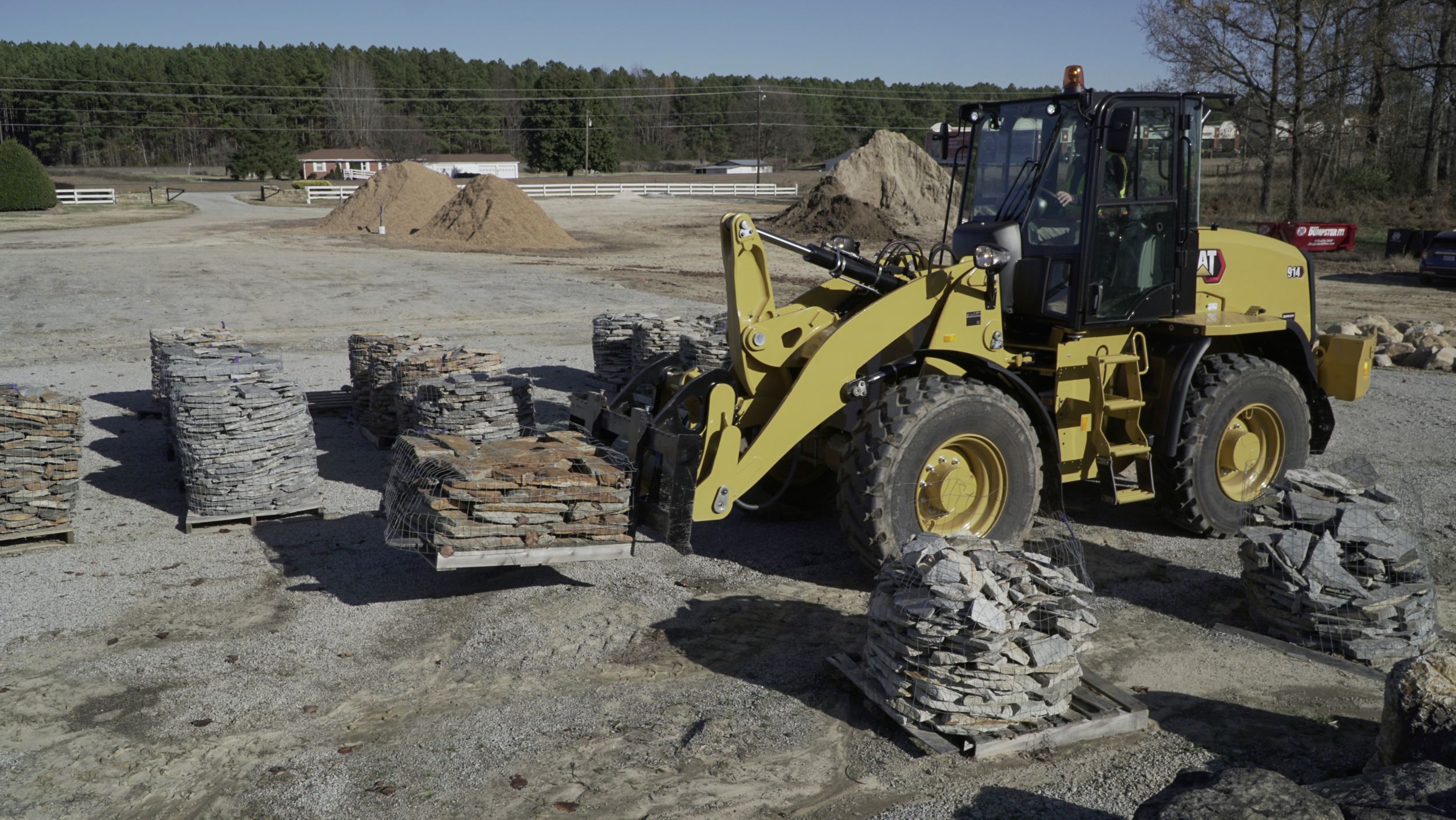 Cat® 914 Compact Wheel Loader
