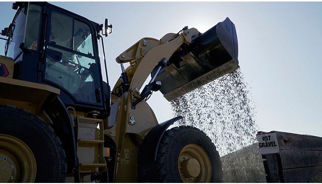 Cat® 920 Compact Wheel Loader