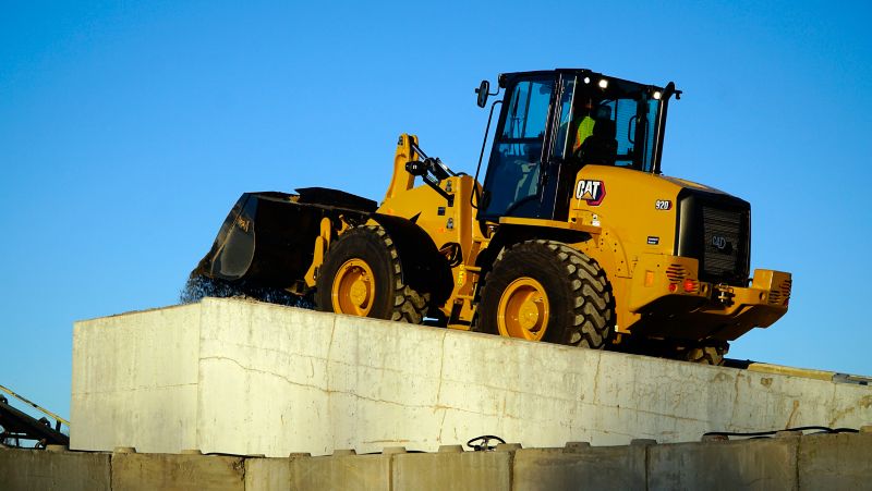Cat® 920 Compact Wheel Loader