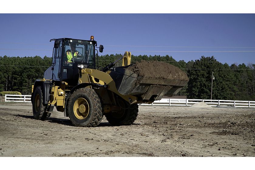 Cat® 910 Compact Wheel Loader