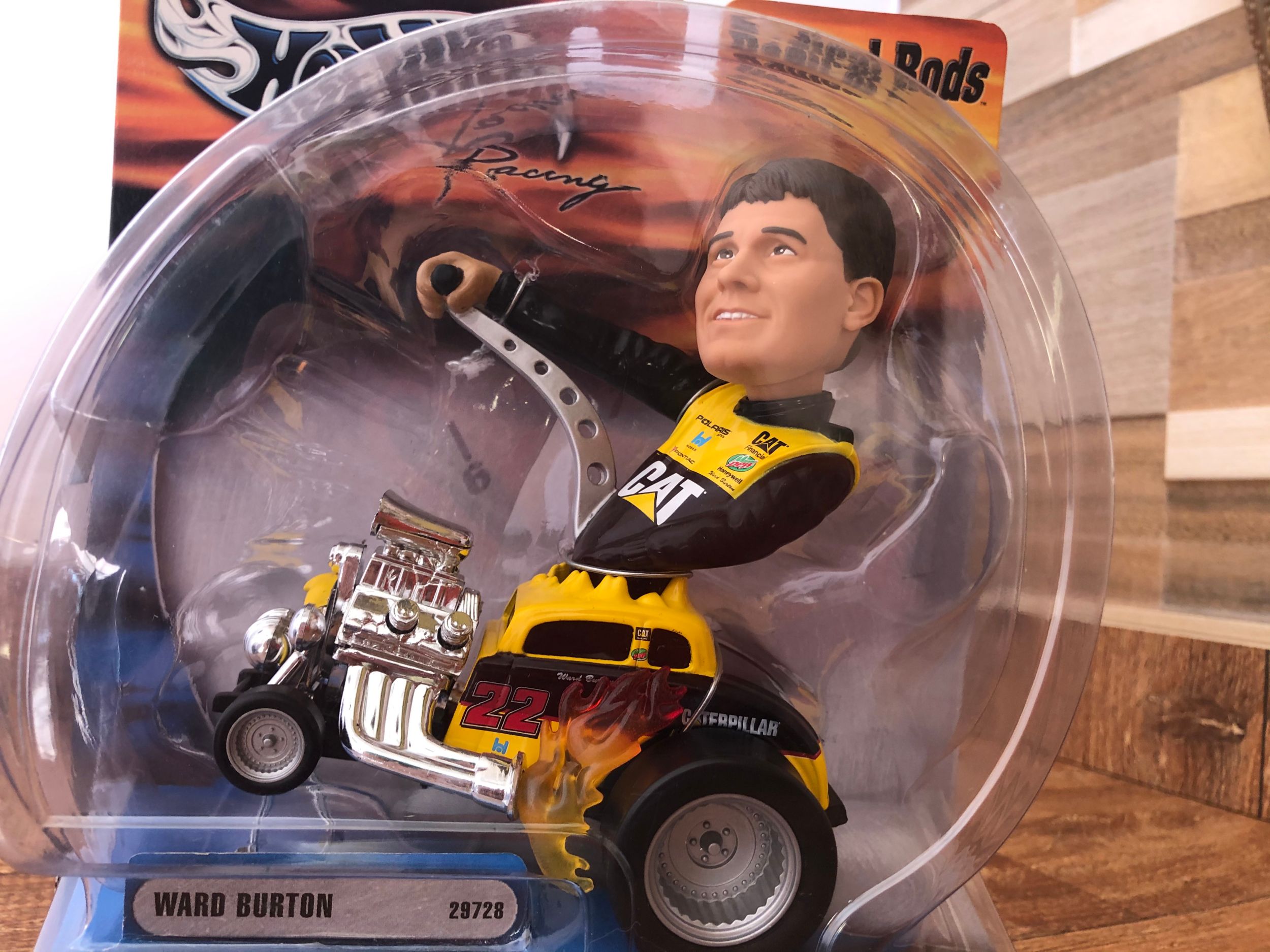 não é fácil achar um Hot Wheels com a marca Cat