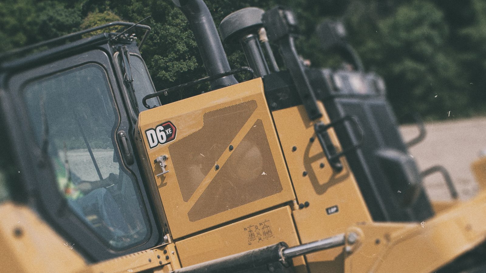 LEARN MORE ABOUT CAT® DOZERS
