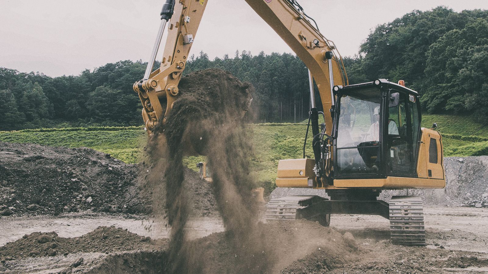 MORE ABOUT CAT® SMALL EXCAVATORS