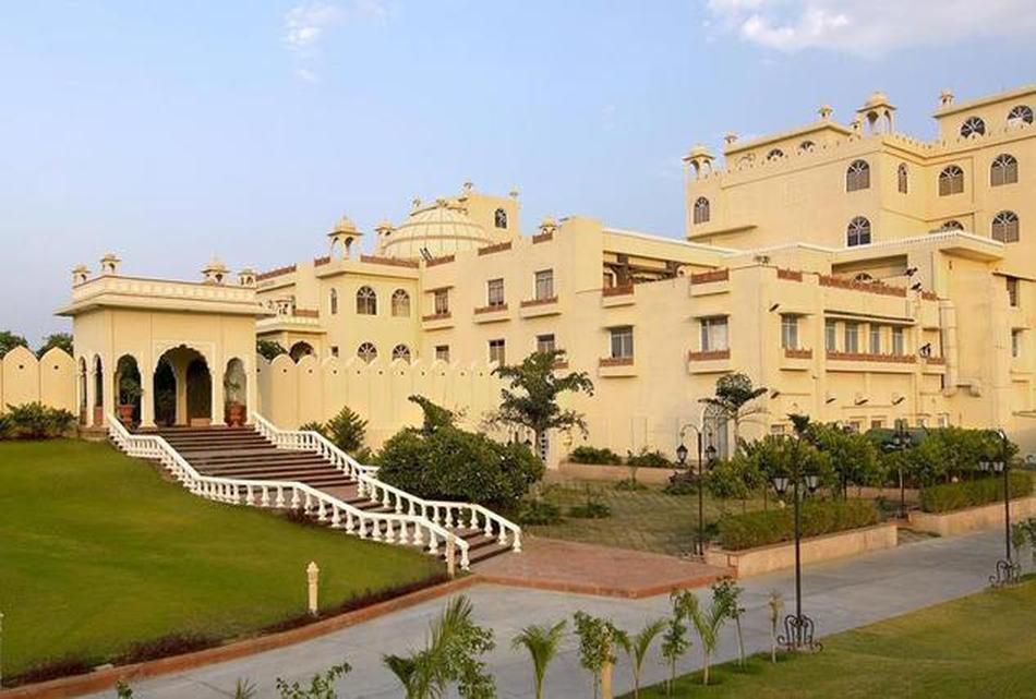 Le Meridien Gallery image 2