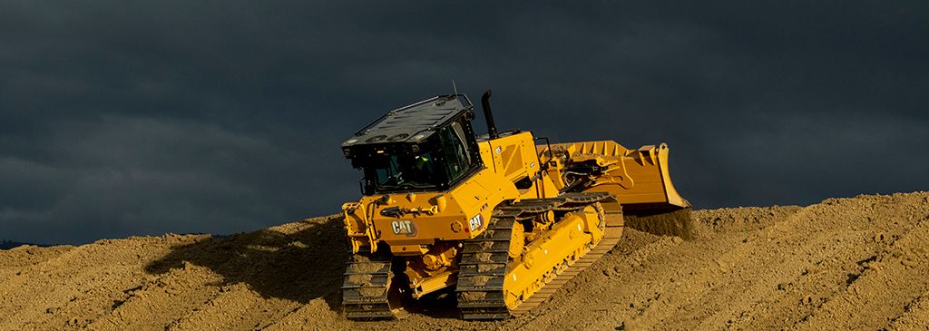 Cat® D5. Grande, forte, rápido e ágil.