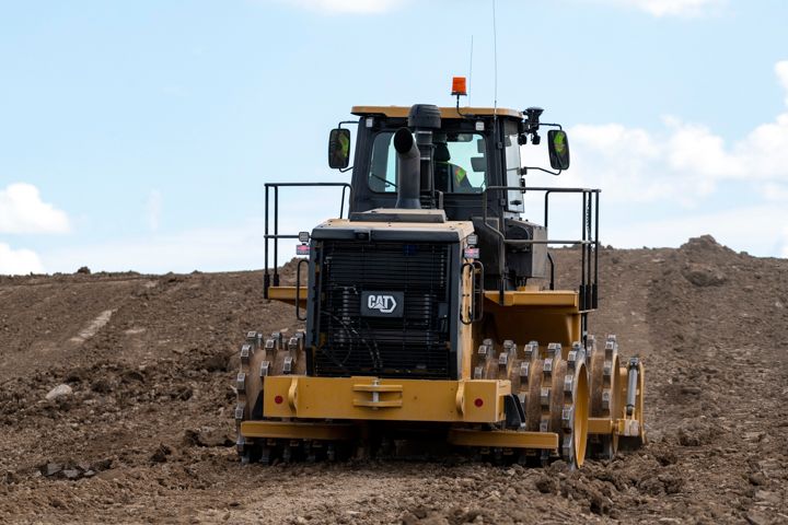 815 Soil Compactor